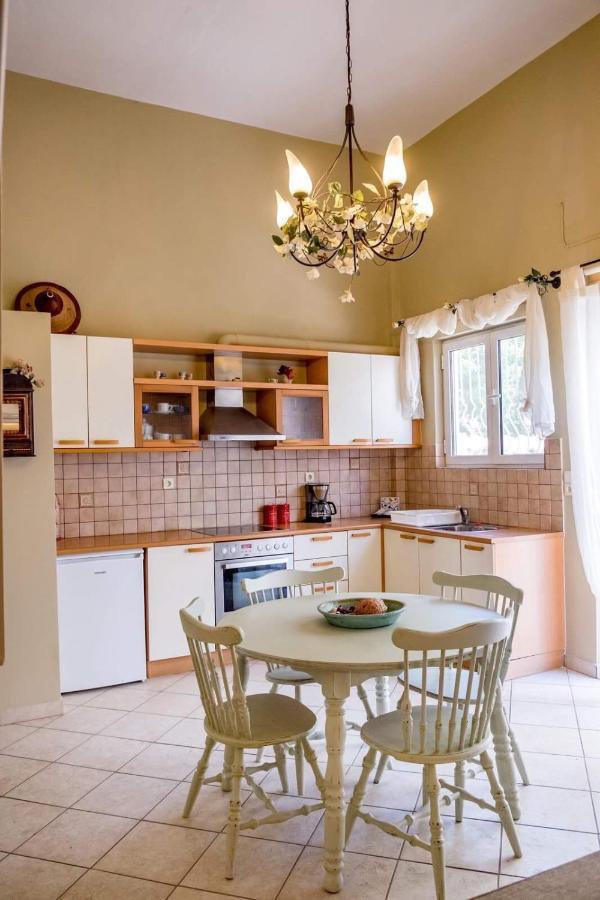 Appartamento Saitan Pazar Casa Preveza Esterno foto